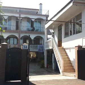 Merab House , Батуми Грузия